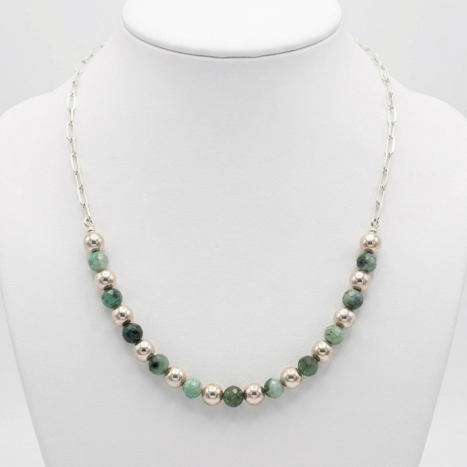 Collar de esmeraldas
