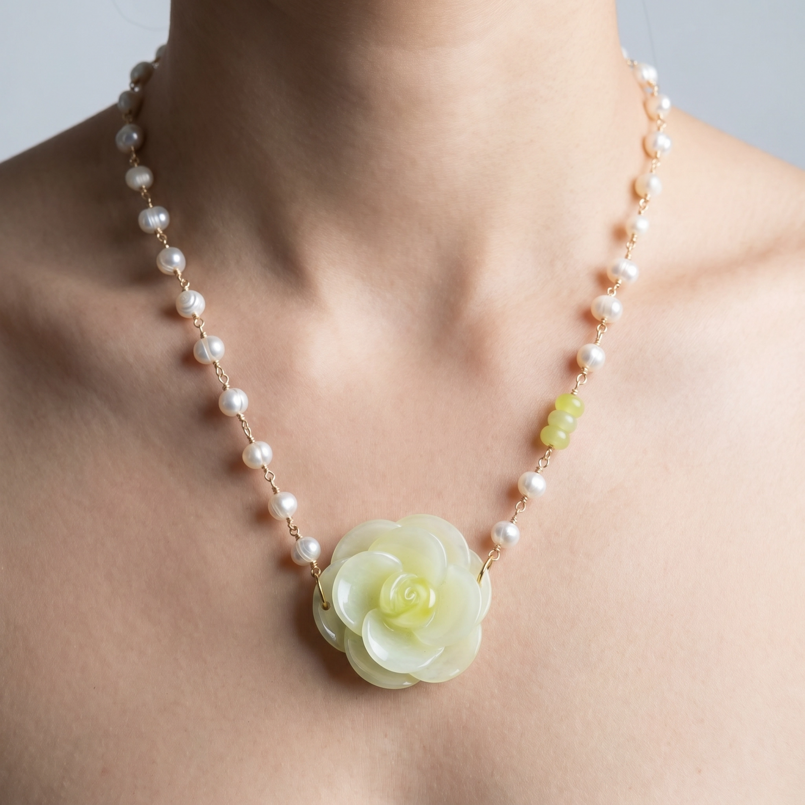Collar piedras de río