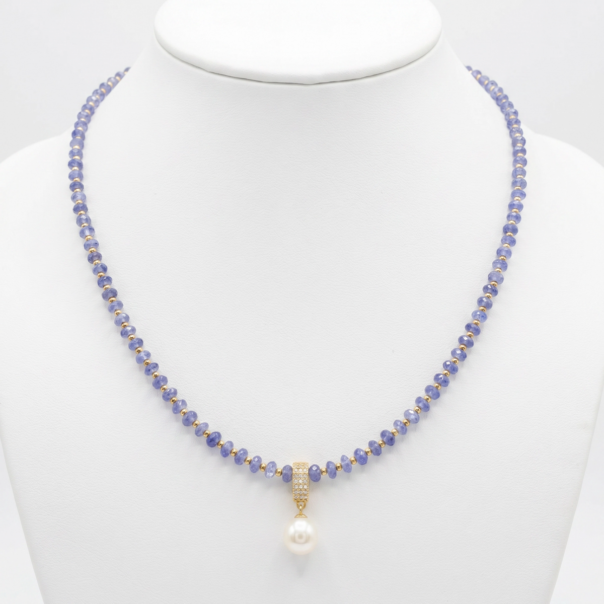 Collar de tanzanitas