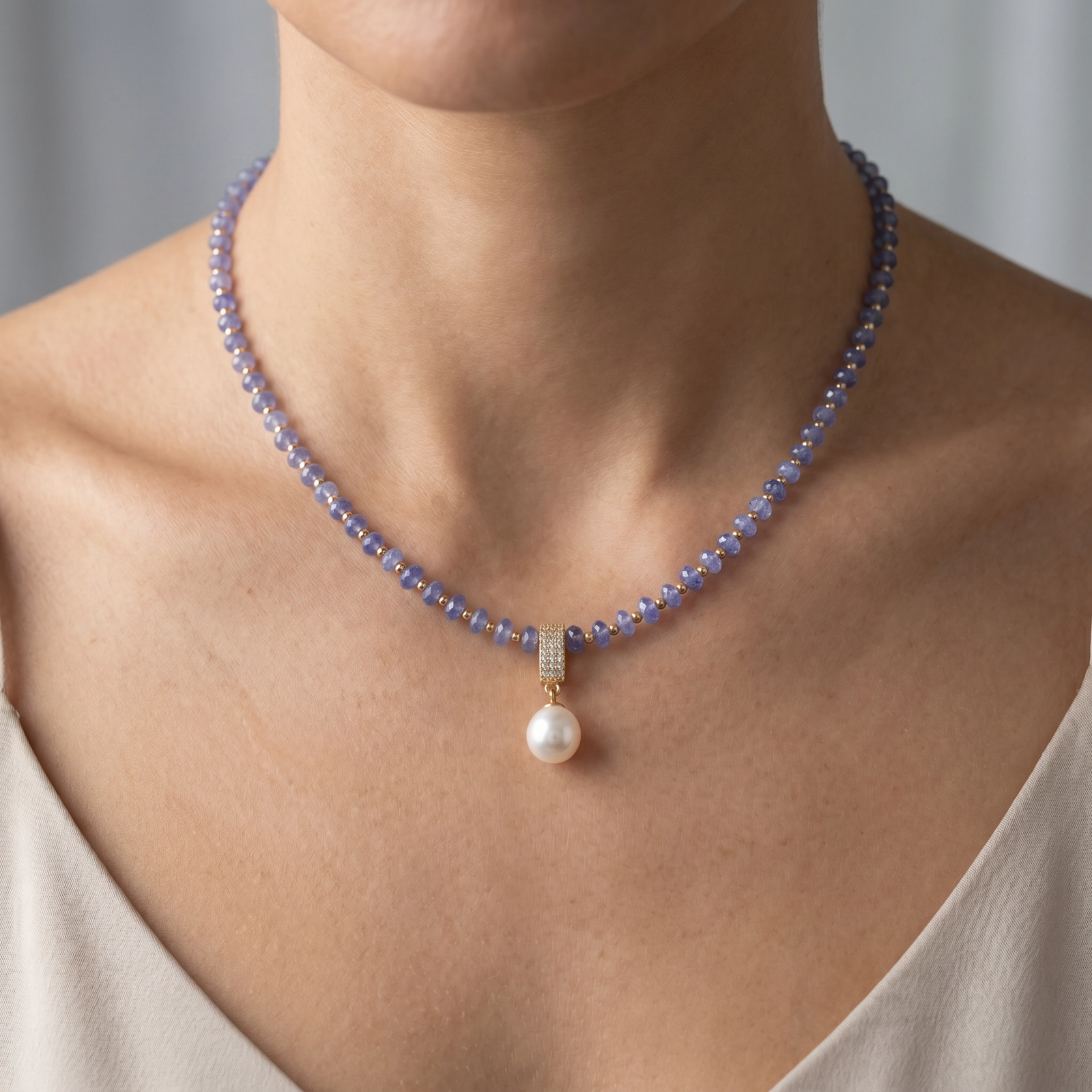 Collar de tanzanitas